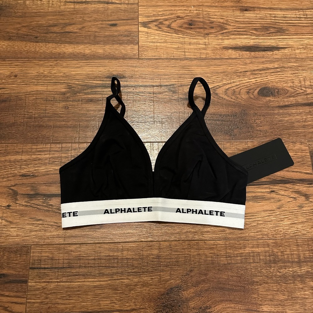 Alphalete black bralette